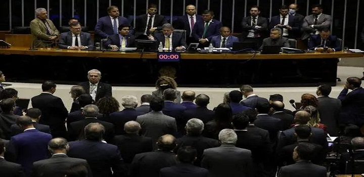Câmara dos Deputados aprovou, sem mudanças, nesta quarta-feira, o texto-base da proposta de emenda à Constituição (PEC) Eleitoral,