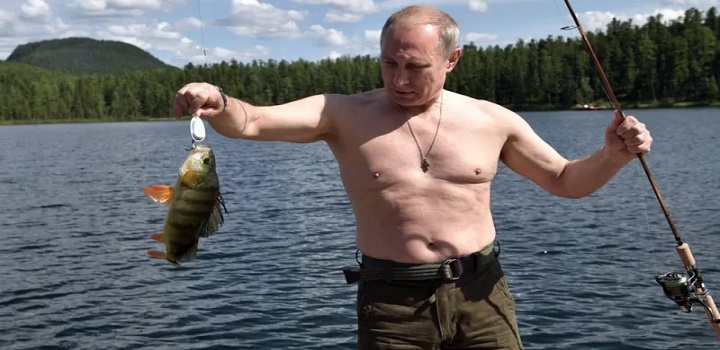 Putin responde às provocações sobre suas fotos sem camisa
