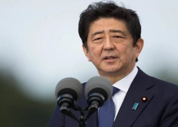 Ex-primeiro-ministro japonês Shinzo Abe morre após ser baleado durante discurso