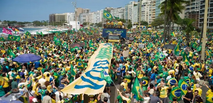 Após a operação da Polícia Federal (PF) contra empresários que, em um grupo de mensagens privadas, teriam defendido um golpe de Estado caso o ex-presidente Luiz Inácio Lula da Silva (PT) vença as eleições em outubro, os investigadores trabalham para iniciar o cruzamento os dados apreendidos com os de financiadores dos atos de 7 de Setembro de 2021, com cunho golpista, e o deste ano.
