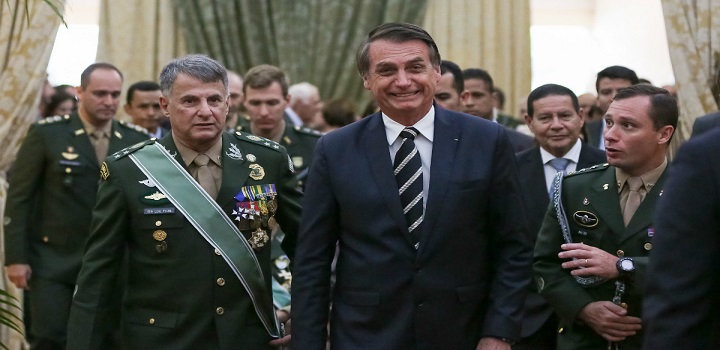 Bolsonaro anuncia desfile de 7 de setembro em copacabana