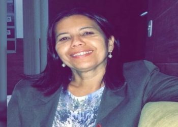 Aluno mata professora a facadas em Goiás