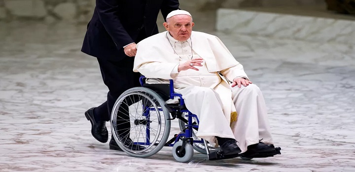 Papa Francisco prepara renúncia