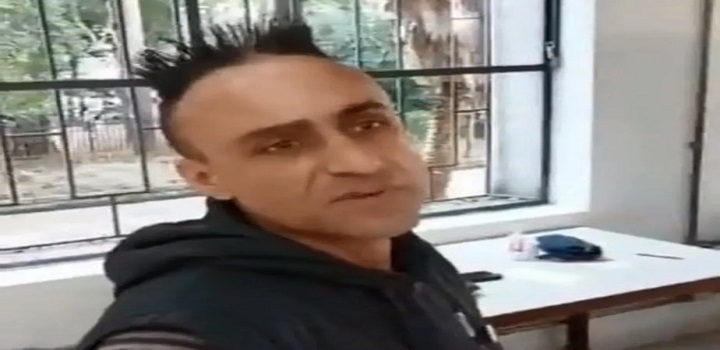 Um homem foi flagrado nesta terça-feira lendo o livro "Mein Kampf" (em português, "Minha Luta") na Biblioteca Mário de Andrade (BMA), em São Paulo.