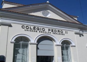 ALUNOS FAZEM ORGIA NO COLEGIO PEDRO II