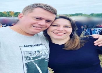 Um casal de brasileiros foi encontrado morto na casa onde vivia em m Hyannis, no estado de Massachusetts, nos Estados Unidos, na última sexta-feira (2). Aline de Lima Ferreira Castro, de 38 anos e Luiz Castro Júnior, de 44, eram de Votuporanga, no interior de São Paulo.