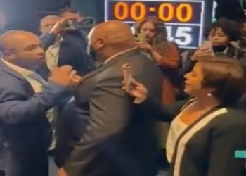 jornalista Vera Magalhães foi agredida pelo deputado Douglas Garcia (Republicanos)