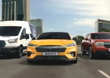 Ford confirma Maverick híbrida que faz 17,9 km/l e Mustang Mach E para o Brasil em 2023