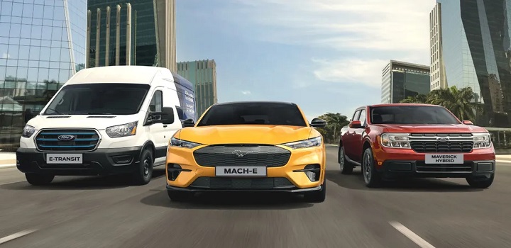 Ford confirma Maverick híbrida que faz 17,9 km/l e Mustang Mach E para o Brasil em 2023