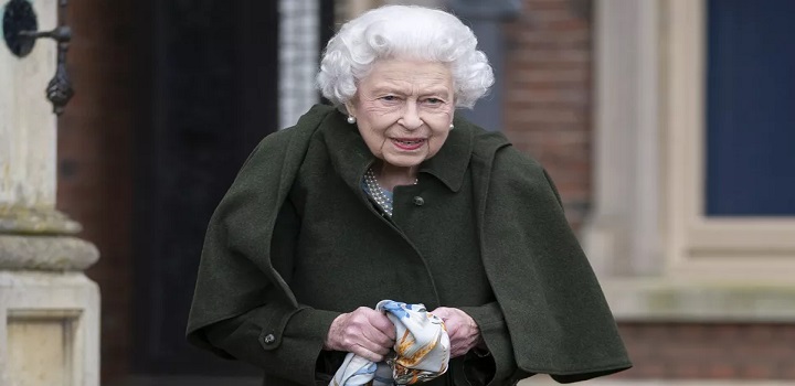 Rainha Elizabeth internada