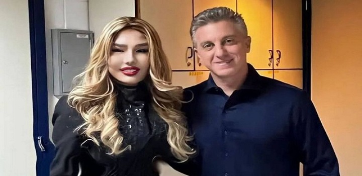 Novo visual da cantora Rosana