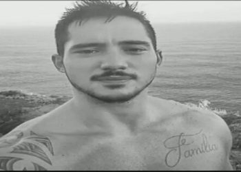 Procurado por agredir enteado tem tatuagem de 'família' no peito e é acusado de manter ex em cárcere privado