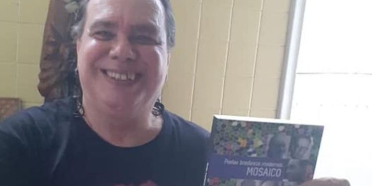 Deneval Siqueira na XI Bienal de Campos-RJ