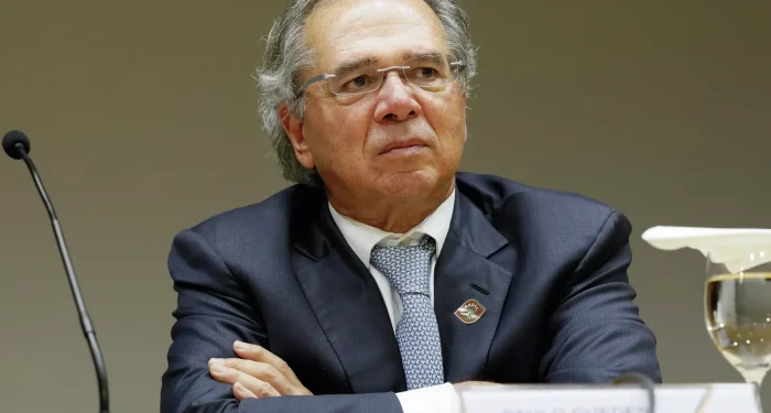 PAULO GUEDES FALA SOBRE SALARIO MINIMO