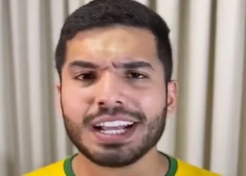 Deputados querem impeachment de Lula