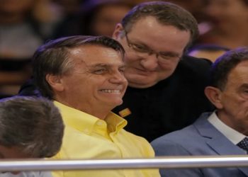 Dom Mauro Morelli utilizou as redes sociais nesta quinta-feira (13) para expressar a indignação com o presidente Jair Bolsonaro (PL) após a participação do candidato à reeleição nas celebrações do Dia de Nossa Senhora Aparecida, na quarta-feira (12).