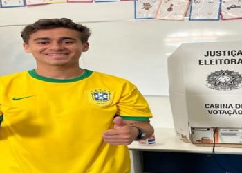 Nikolas Ferreira (PL) é o candidato a deputado federal mais votado do Brasil e da história de Minas Gerais.