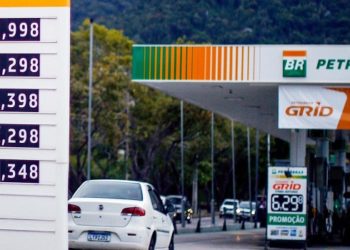 Índice que prévia da inflação no Brasil ficou em -0,14% em agosto, primeira deflação desde julho de 2023. Queda foi puxada por redução na energia elétrica e alimentos, mas ficou abaixo das expectativas do mercado.