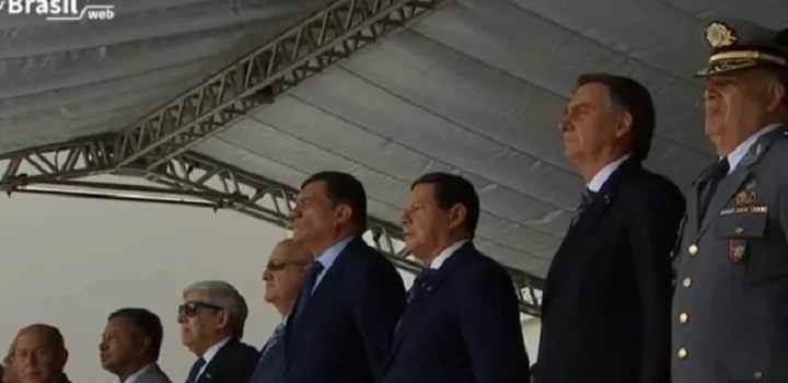 BOLSONARO EM EVENTO EM RESENDE