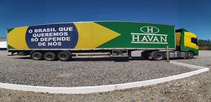 lUCIANO HANG PATROCINA ATOS ANTIDEMOCRÁTICOS