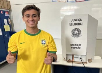 nikolas ferreira CHAMA LULA DE LADRAO