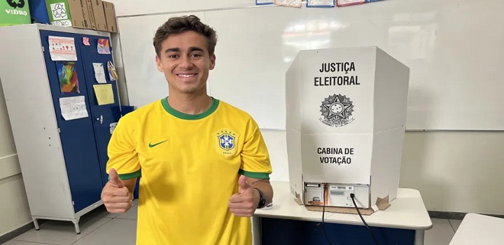 nikolas ferreira CHAMA LULA DE LADRAO