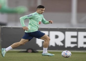 Tite define time titular da seleção