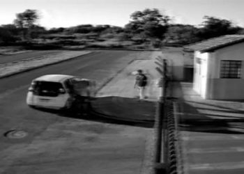 Um motorista de aplicativo, de 57 anos, foi indiciado, nesta segunda-feira (21), por crime de discriminação de pessoa com deficiência ao se recusar a transportar uma menina de 13 anos