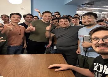 elon musk e funcionarios do twitter