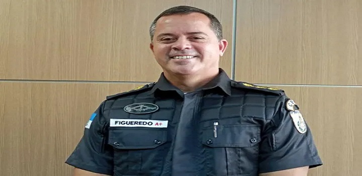 O coronel Rogério Figueredo de Lacerda, ex-secretário estadual da Polícia Militar, é um dos alvos de buscas da Operação Fim da Linha, deflagrada nesta terça-feira (29) pelo Ministério Público do Rio de Janeiro (MPRJ) contra a máfia do jogo do bicho.