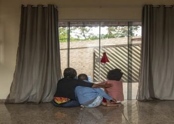 familia resgatada de carcere privado em guaratiba