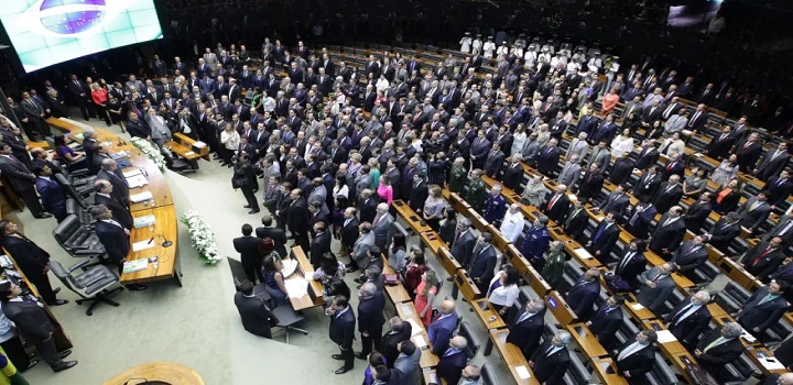Aprovação da PEC do Estouro