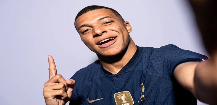 MBAPPE bola de ouro
