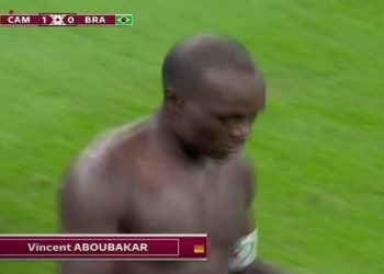 Aos 47 min do 2º tempo - cartão vermelho de Vincent Aboubakar de Camarões contra o Brasil, após comemoração do gol