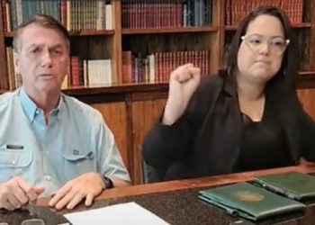Bolsonaro faz live de despedida