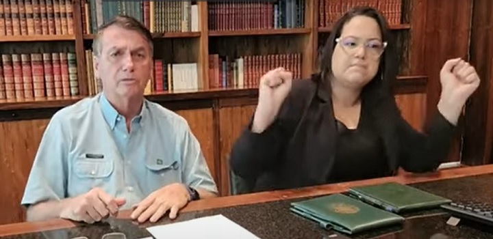 Bolsonaro faz live de despedida