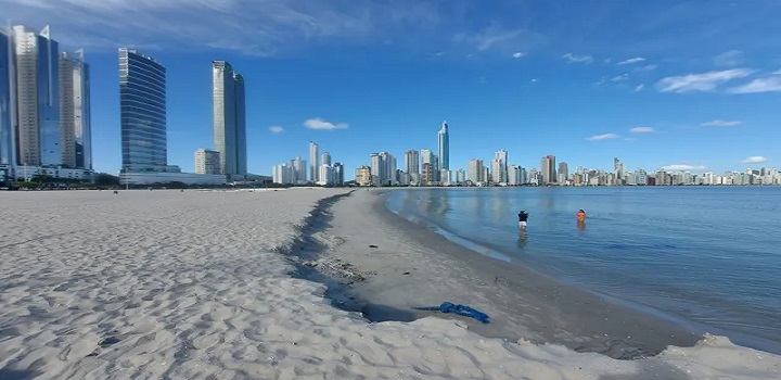Balneário Camboriú com praias improprias para banho