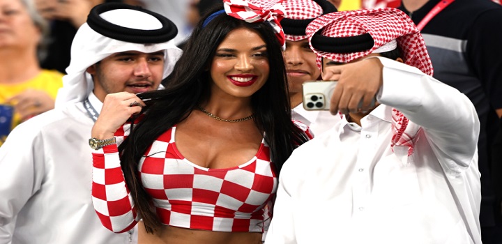 Ivana Knoll modelo do Qatar banida da Copa