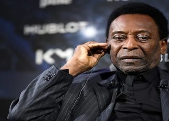 pele no hospital, saúde de pelé