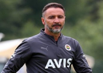 Flamengo contrata Vitor Pereira