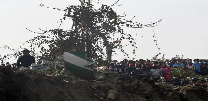 acidente de avião no Nepal