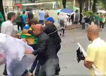 JORNALISTAS AGREDIDOS ACAMPAMENTO BOLSONARISTA