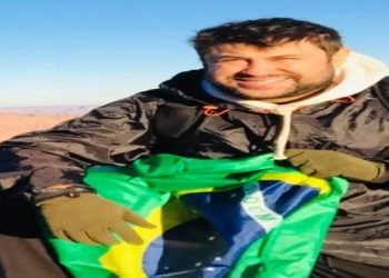 Pastor Celio faz saudaçao nazista