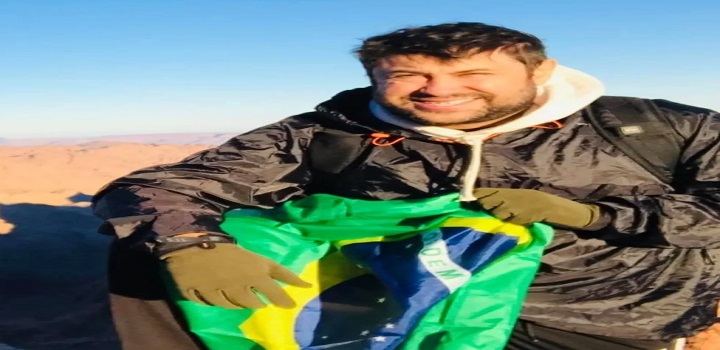 Pastor Celio faz saudaçao nazista