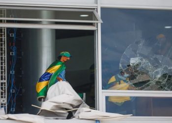 ATAQUES GOLPISTAS EM BRASÍLIA