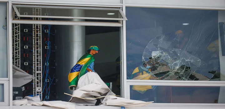 ATAQUES GOLPISTAS EM BRASÍLIA