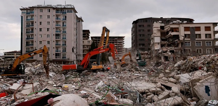 DESTRUIÇÃO TERREMOTO NA TURQUIA