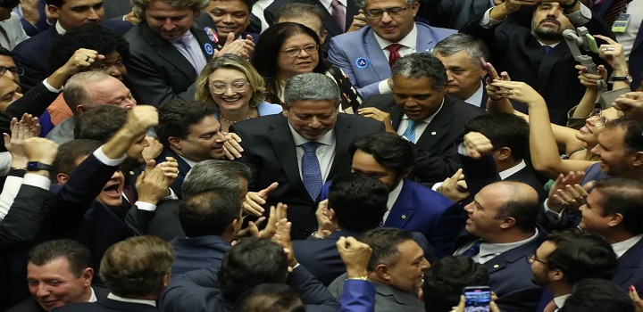 arthur lira reeleito presidente da camara