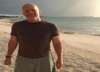 bruce willis doença