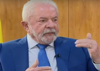 o presidente Luiz Inácio Lula da Silva (PT) confirmou que irá reajustar o salário mínimo dos atuais R$ 1.302 para R$ 1.320